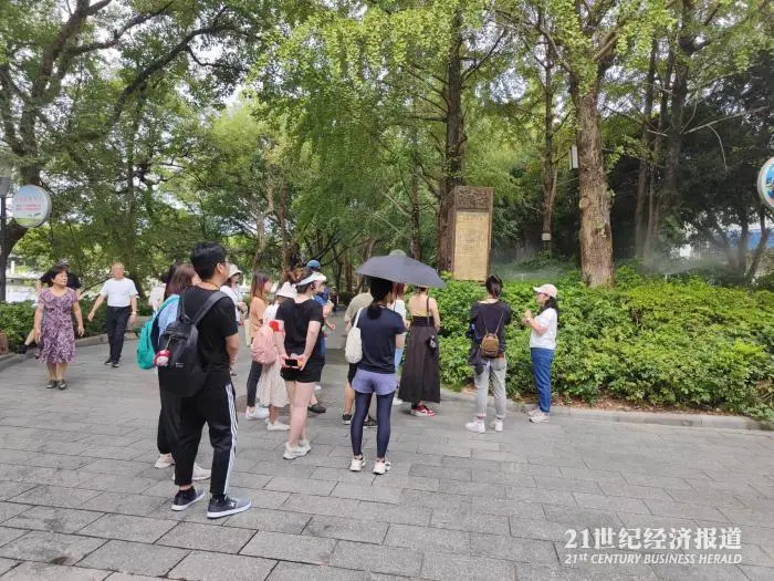 桂林“游客大部队”出现国庆旅游市场回暖旅游产品订单增长98％